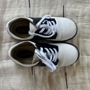 Footmates Saddle Shoes, Size 1